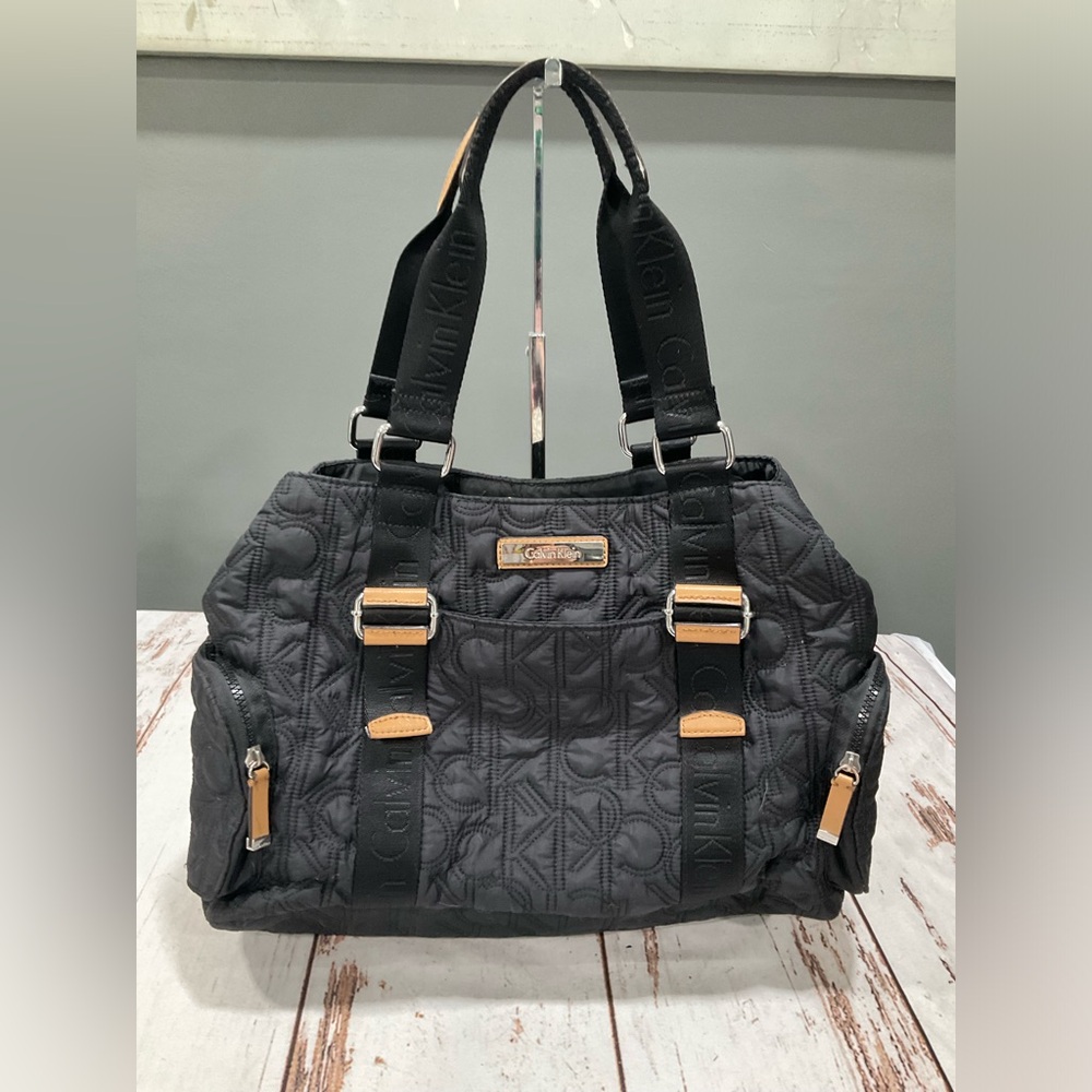 CALVIN KLEIN QUILTED LARGE WEEKENDER BAG
